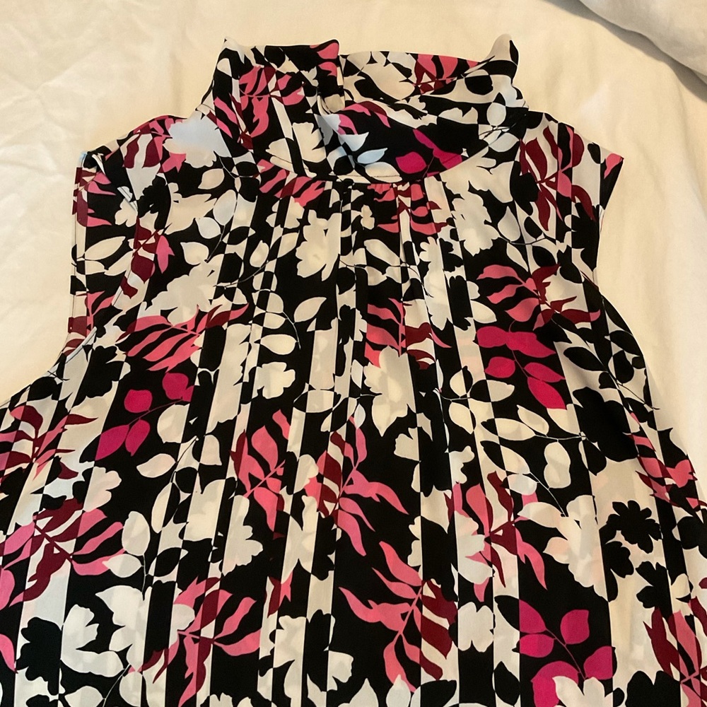 Sleeveless floral top